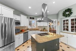 2745 Sanctuary Blvd. photo 4