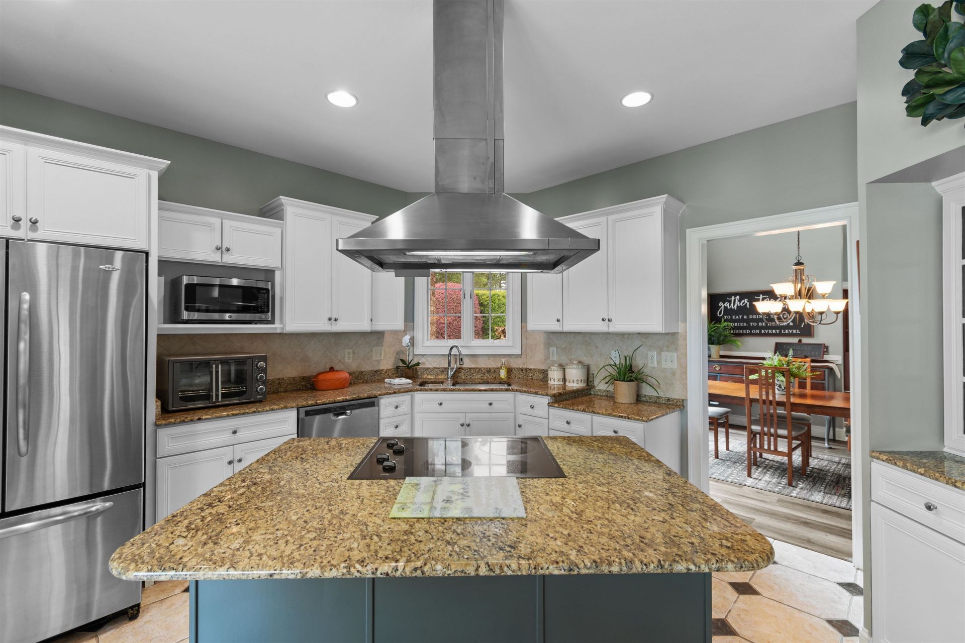 2745 Sanctuary Blvd. Photo 7