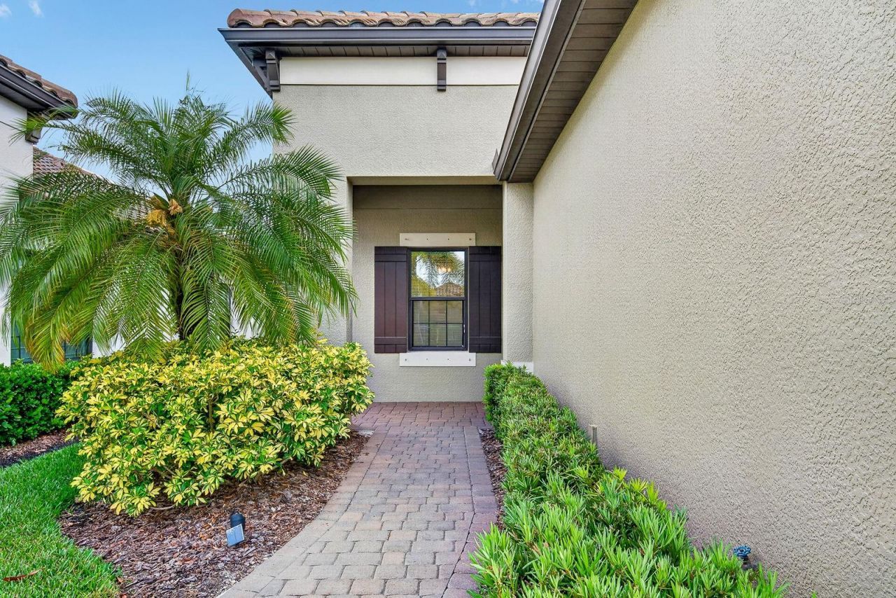 4417 Amalfi Avenue, Sarasota, FL 34243 Photo