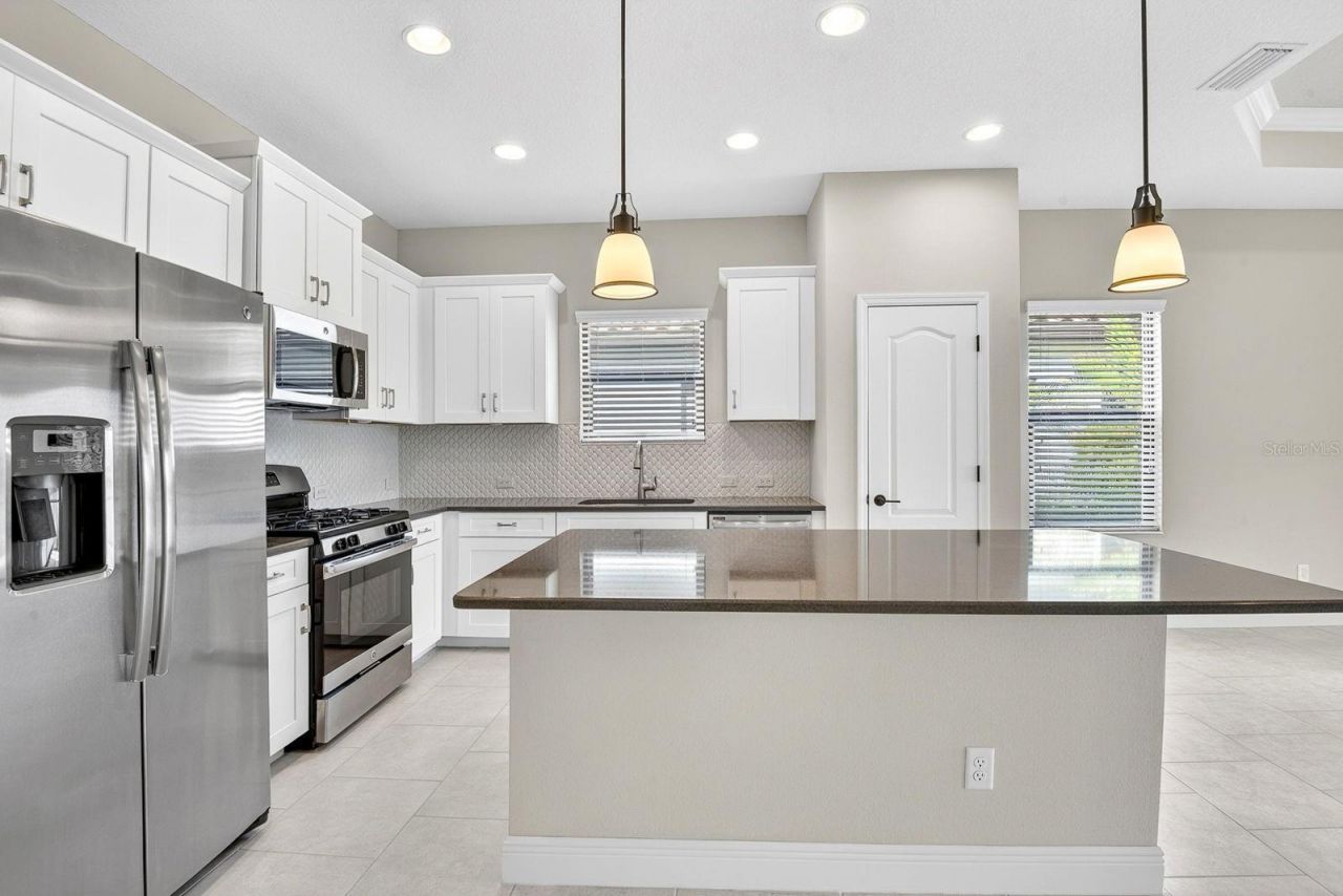 4417 Amalfi Avenue, Sarasota, FL 34243 Photo