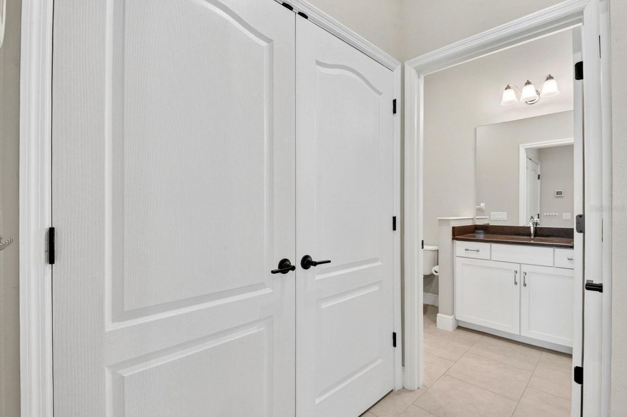 4417 Amalfi Avenue, Sarasota, FL 34243 Photo