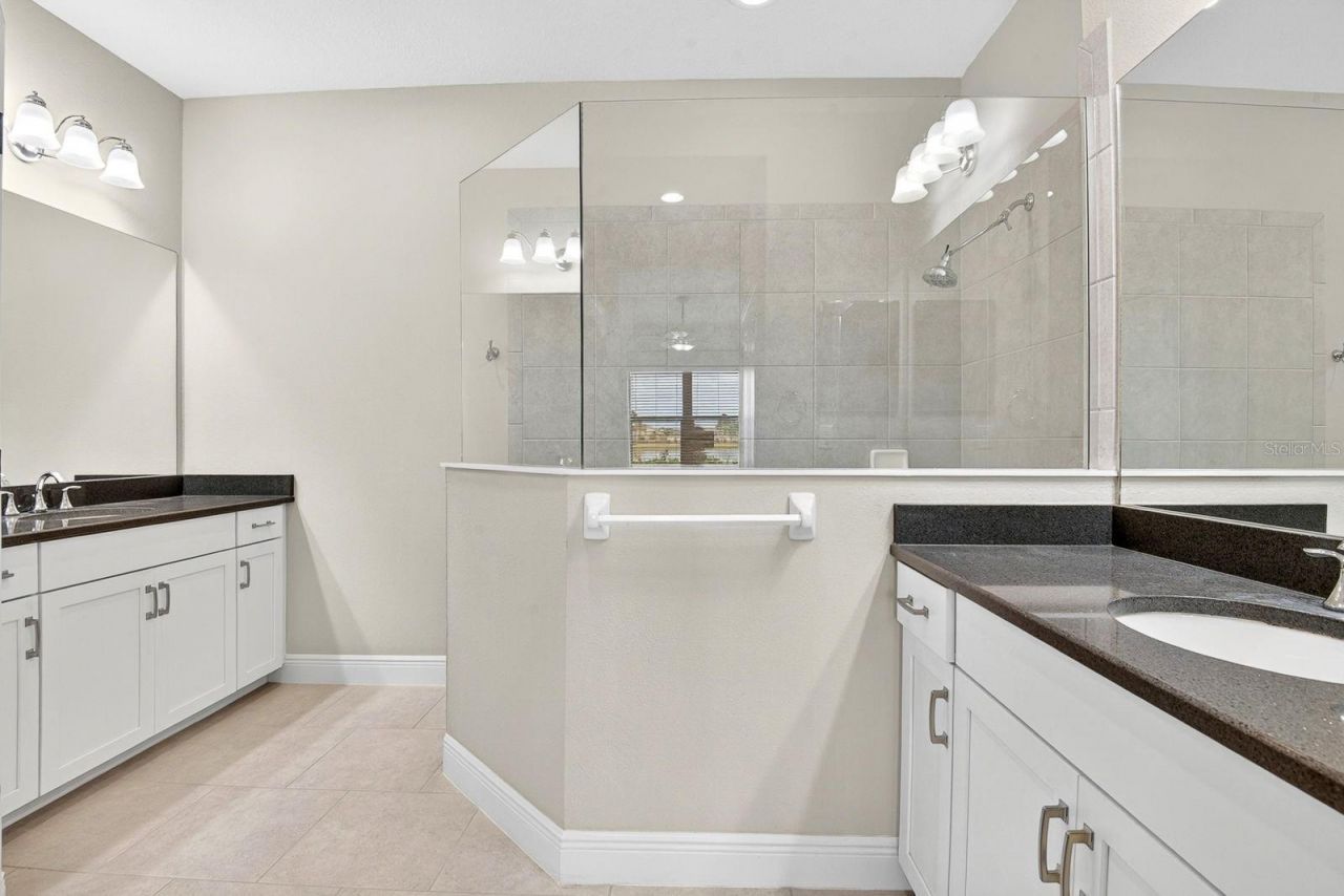 4417 Amalfi Avenue, Sarasota, FL 34243 Photo