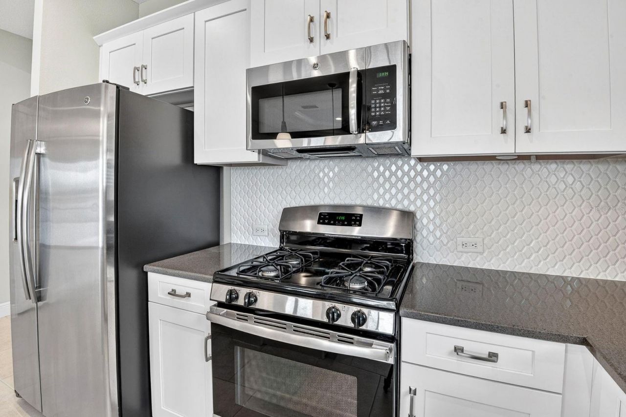4417 Amalfi Avenue, Sarasota, FL 34243 Photo
