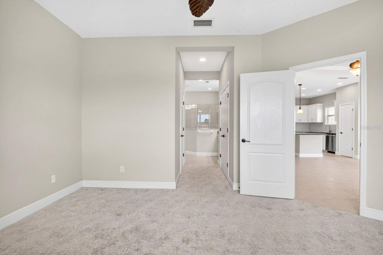 4417 Amalfi Avenue, Sarasota, FL 34243 Photo