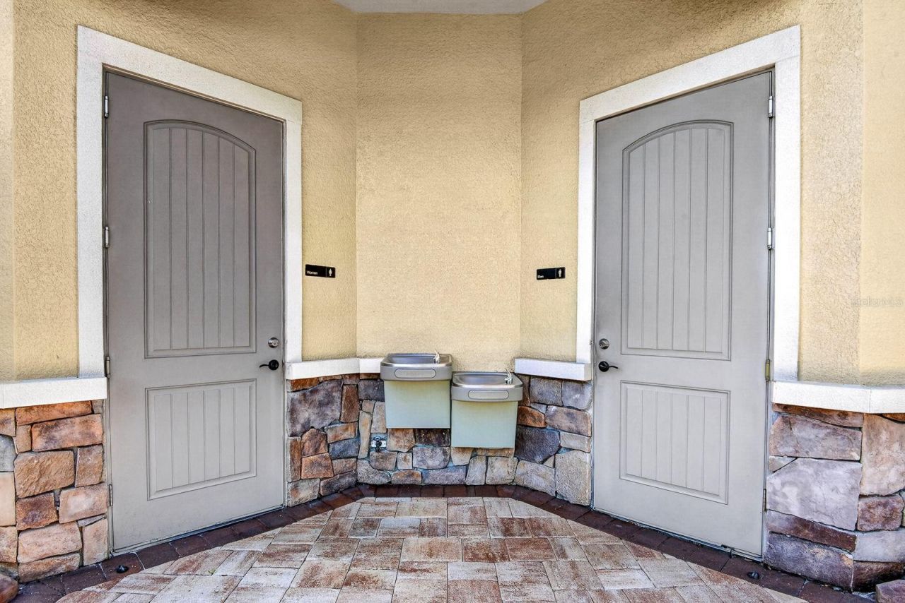 4417 Amalfi Avenue, Sarasota, FL 34243 Photo
