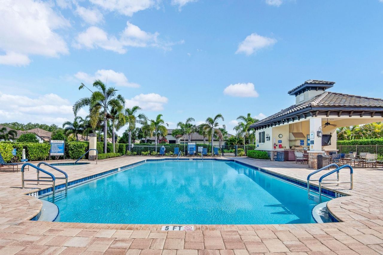 4417 Amalfi Avenue, Sarasota, FL 34243 Photo