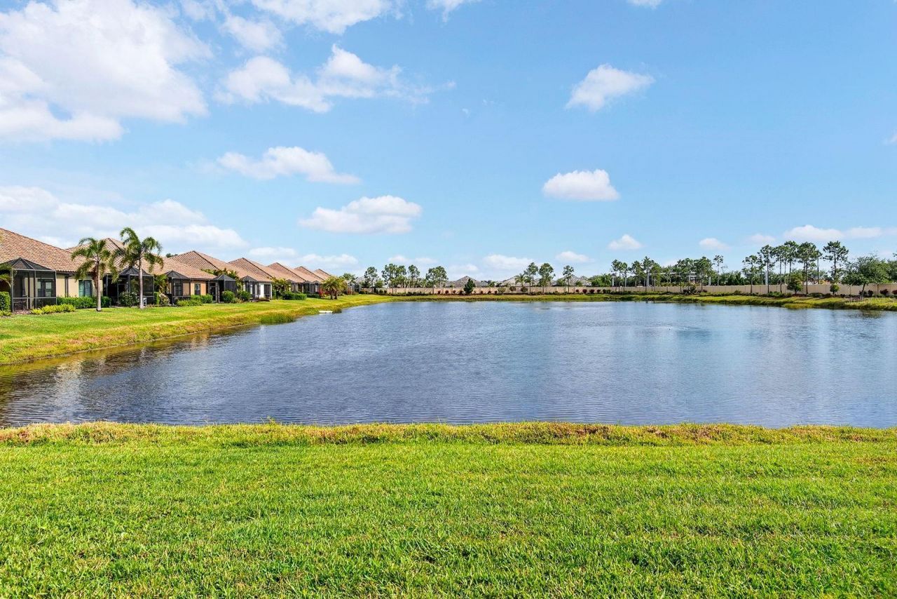 4417 Amalfi Avenue, Sarasota, FL 34243 Photo
