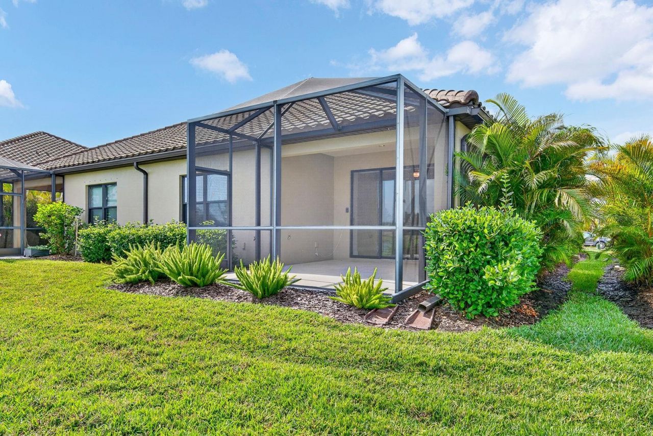 4417 Amalfi Avenue, Sarasota, FL 34243 Photo