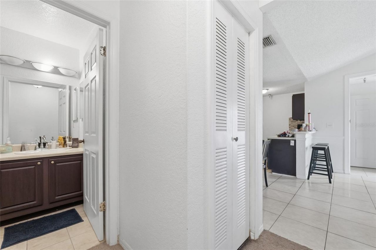 10265 Gandy Boulevard N, Unit 1806, Saint Petersburg, FL 33702 Photo