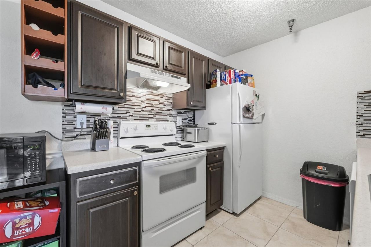 10265 Gandy Boulevard N, Unit 1806, Saint Petersburg, FL 33702 Photo