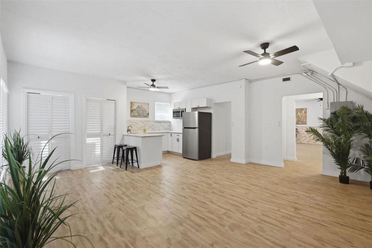 155 E Country Circle Drive E, Port Orange, FL 32128 Photo