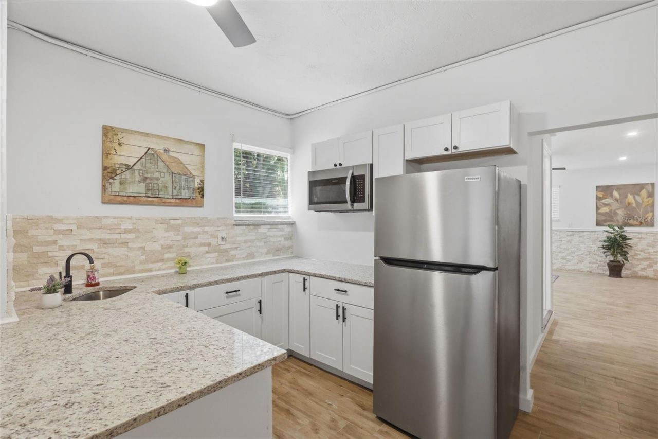 155 E Country Circle Drive E, Port Orange, FL 32128 Photo