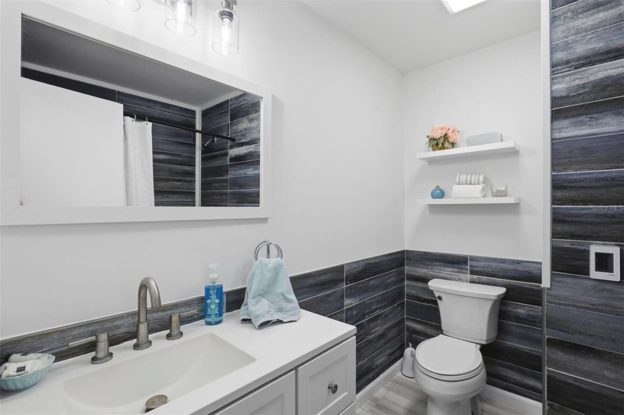 155 E Country Circle Drive E, Port Orange, FL 32128 Photo