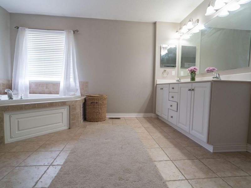 7544 Pateo Pass Drive, Blacklick, OH 43004 Photo 14