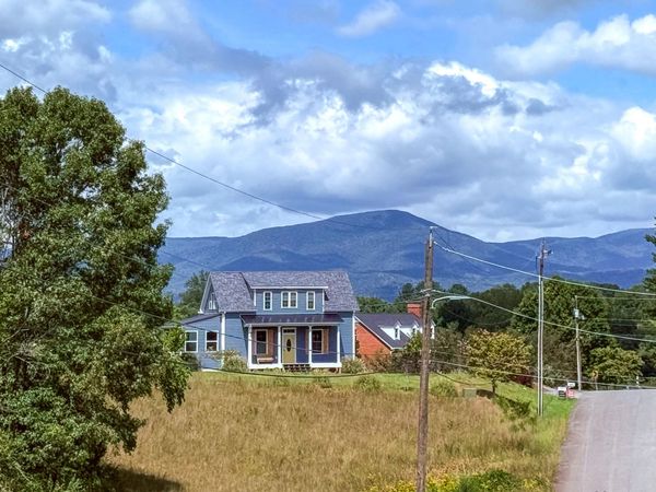 1589 Clearview RD, Bedford, VA 24523