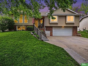 9126 Adams Street, Omaha, NE 68127
