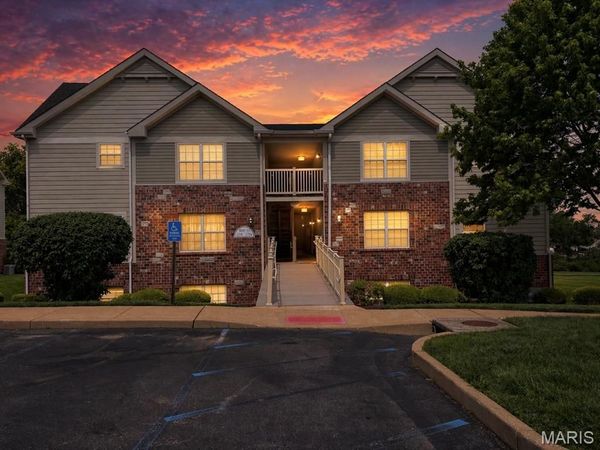 1711 Piedmont Circle, Unit 101, St Charles, MO 63304