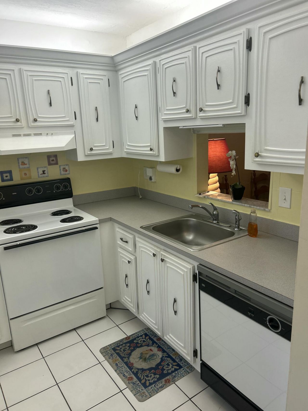 2801 Somerset Drive, Unit 201, Lauderdale Lakes, FL 33311 Photo