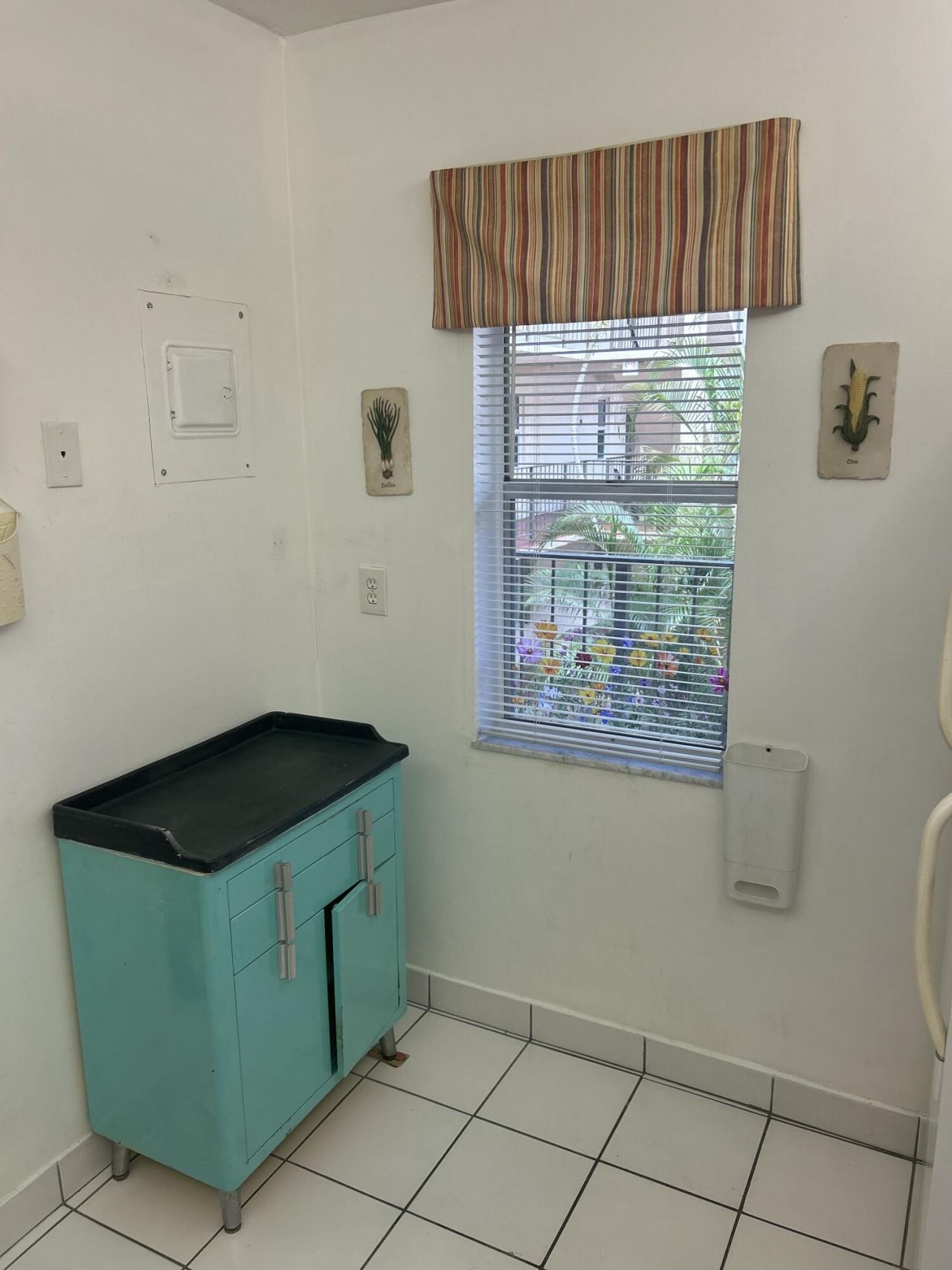 2801 Somerset Drive, Unit 201, Lauderdale Lakes, FL 33311 Photo