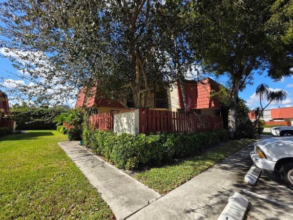 3928 Victoria Drive, West Palm Beach, FL 33406