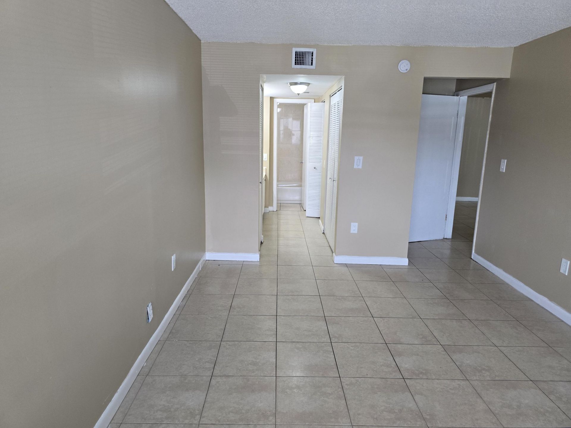 711 N Pine Island Road, Unit 213, Plantation, FL 33324 Photo