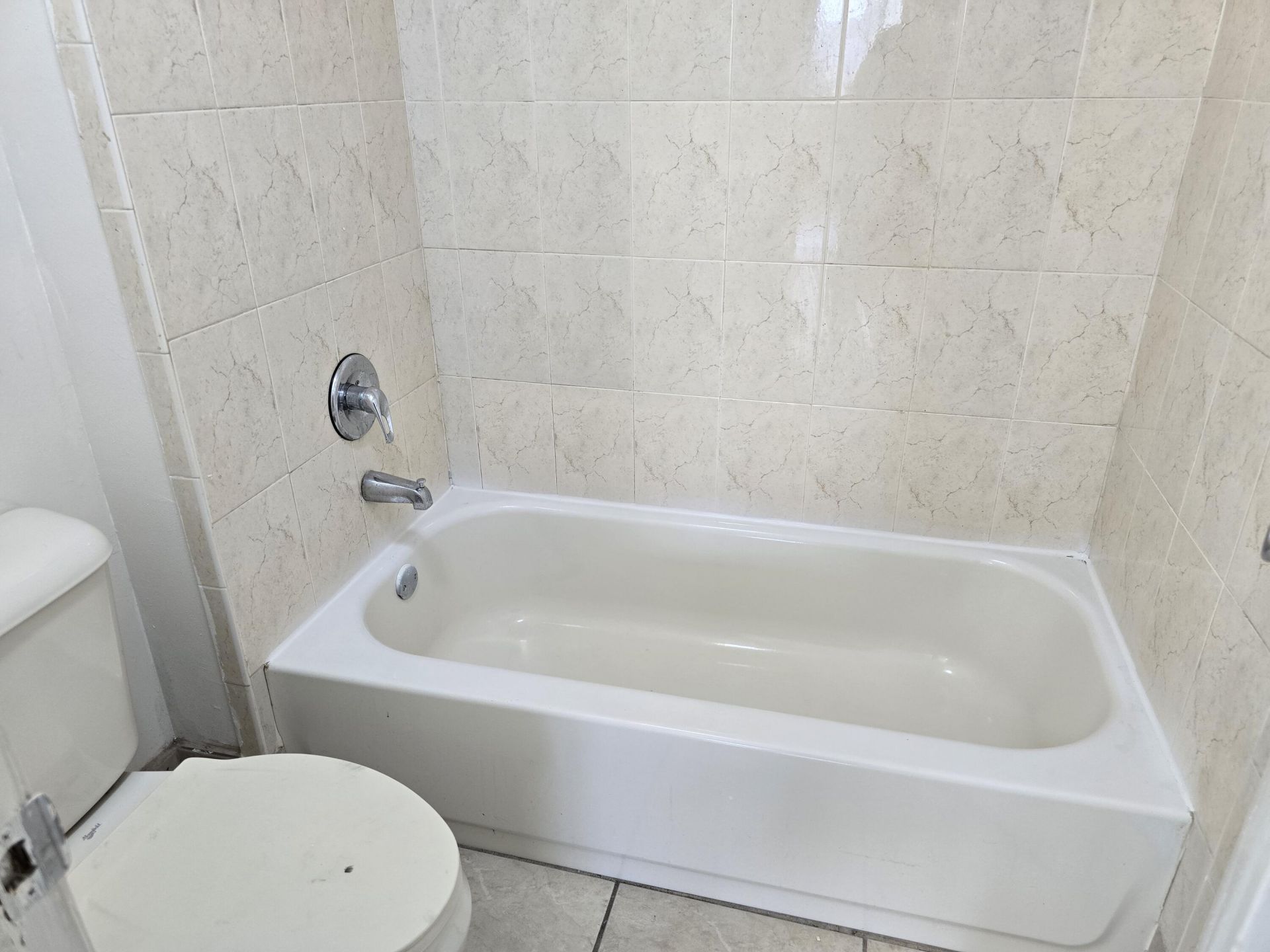 711 N Pine Island Road, Unit 213, Plantation, FL 33324 Photo