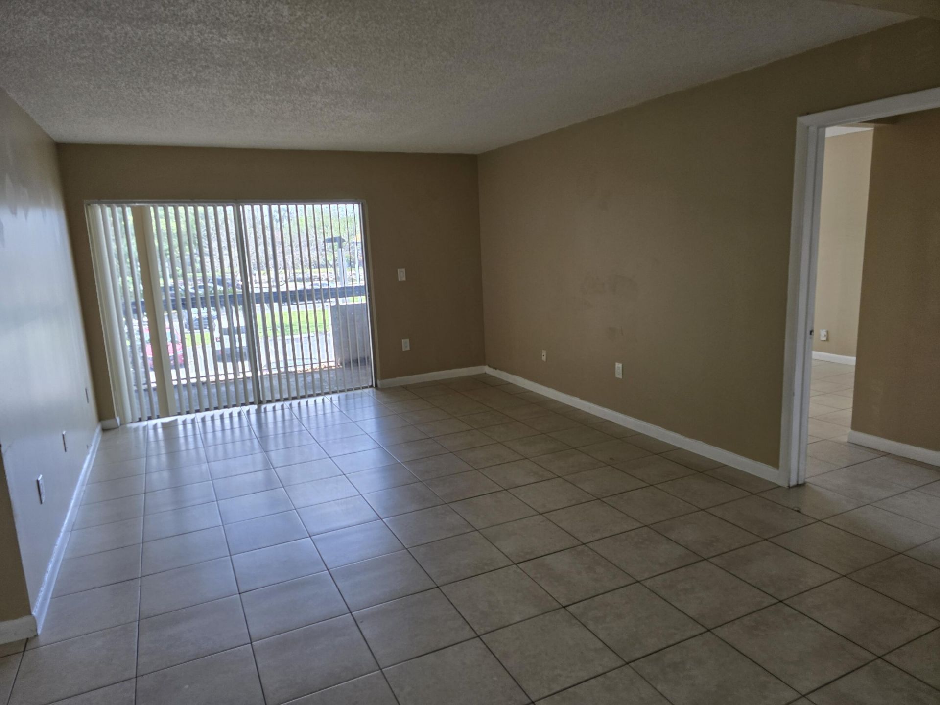 711 N Pine Island Road, Unit 213, Plantation, FL 33324 Photo