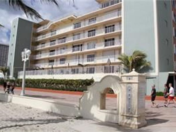 300 Oregon Street, Unit 409, Hollywood, FL 33019
