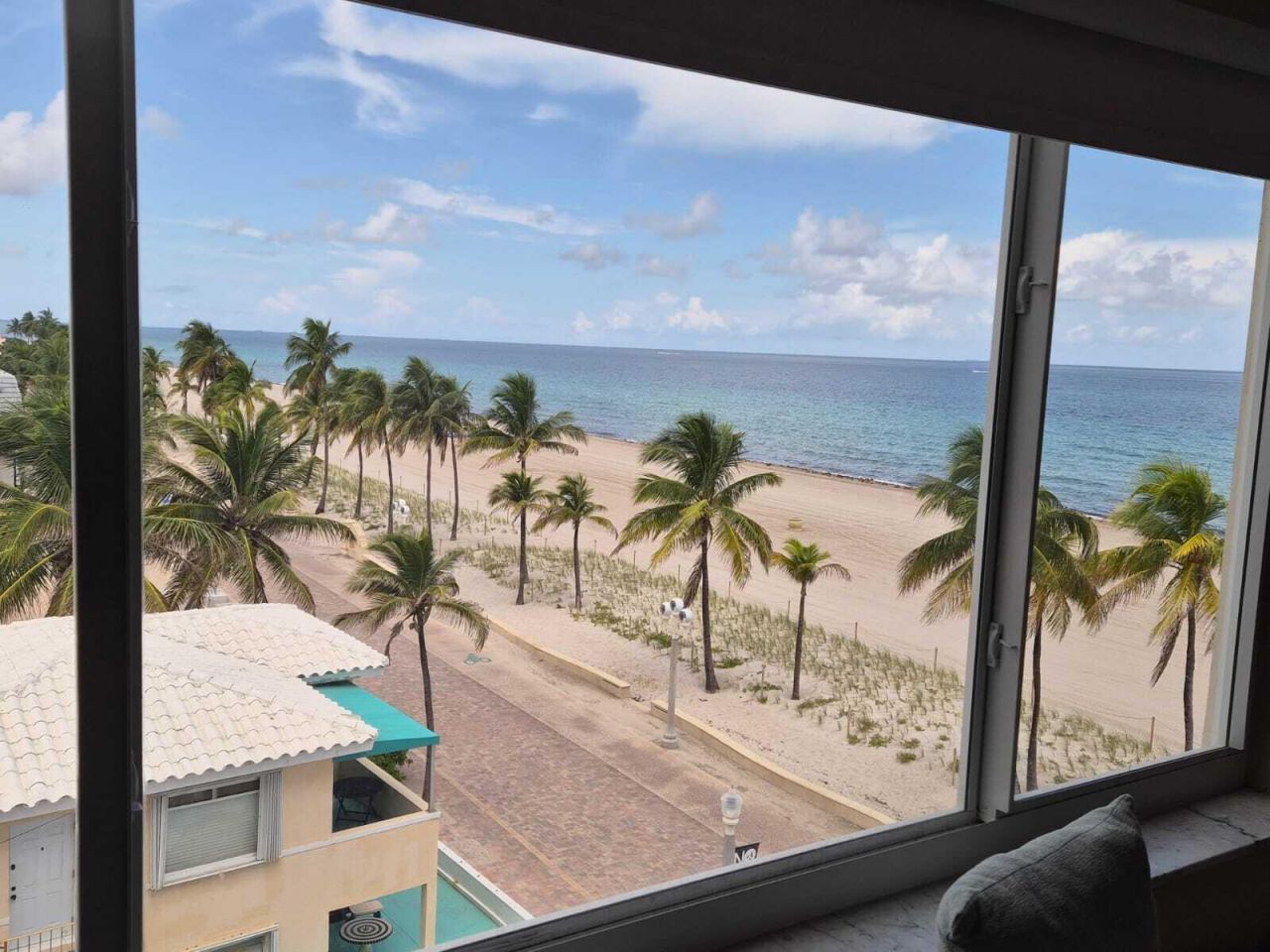 300 Oregon Street, Unit 409, Hollywood, FL 33019 Photo