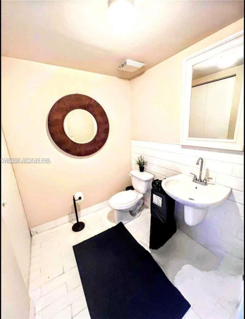 690 SW 1st Ct , Unit PHI06, Miami, FL 33130 Photo
