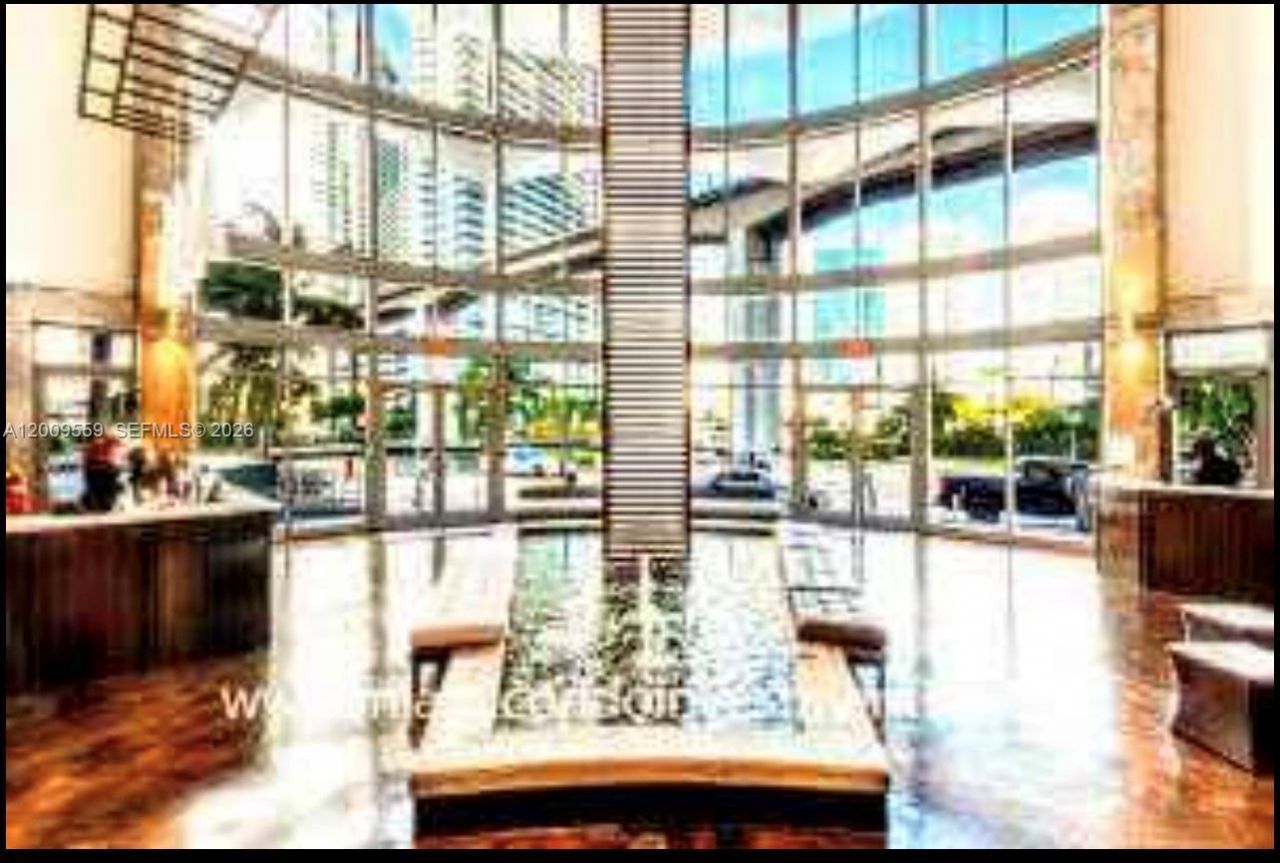 690 SW 1st Ct , Unit PHI06, Miami, FL 33130 Photo