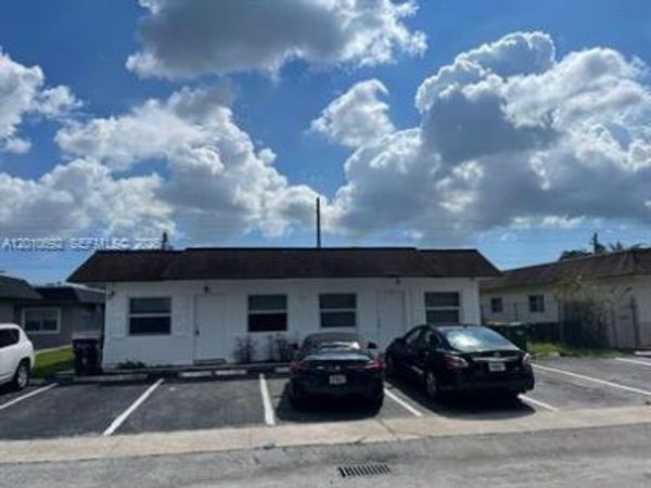3960 NW 31st Ter , Unit 2, Lauderdale Lakes, FL 33309