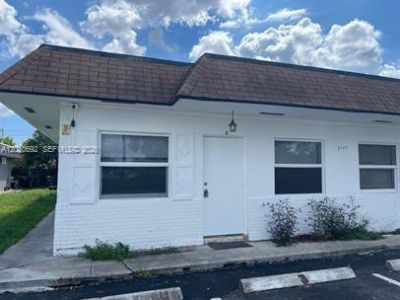 3960 NW 31st Ter, Unit 2, Lauderdale Lakes, FL 33309 Photo