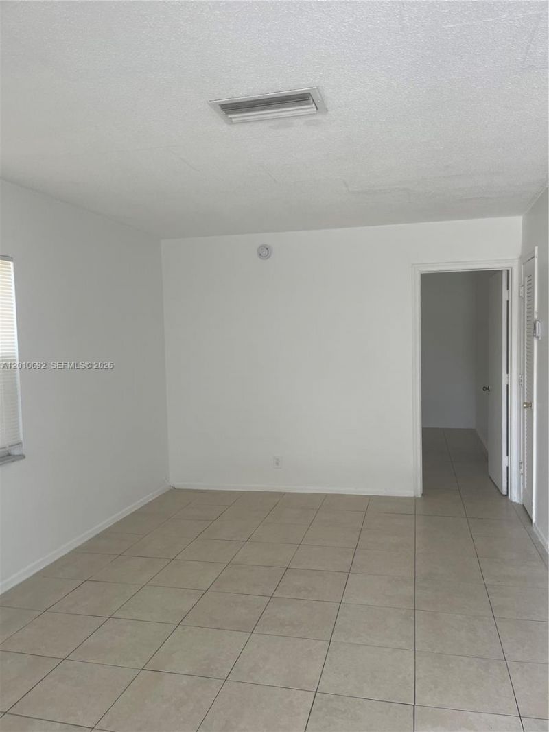 3960 NW 31st Ter , Unit 2, Lauderdale Lakes, FL 33309 Photo