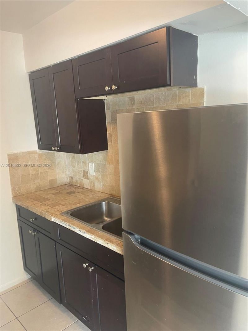 3960 NW 31st Ter , Unit 2, Lauderdale Lakes, FL 33309 Photo