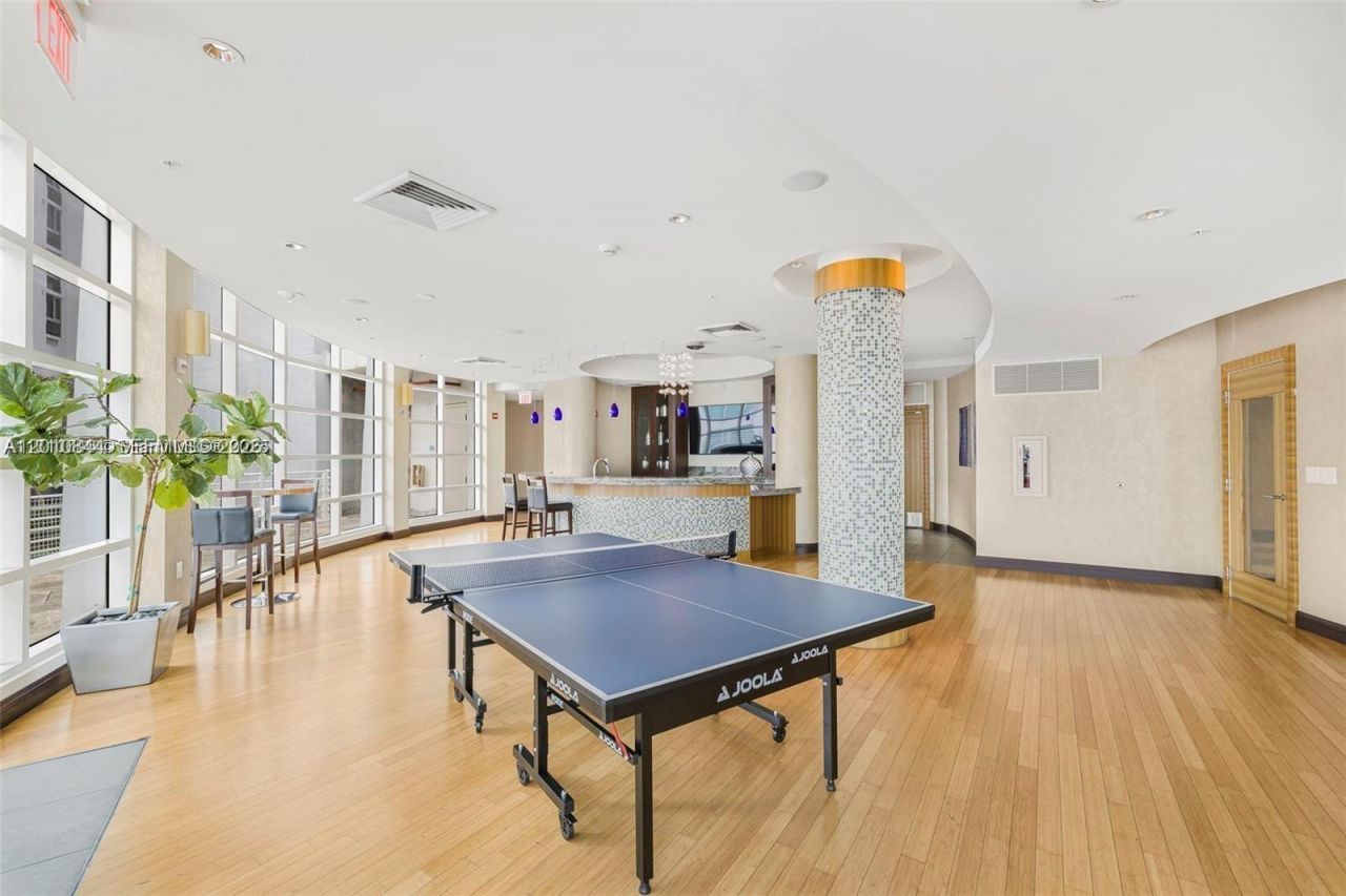 244 Biscayne Blvd, Unit 301, Miami, FL 33132 Photo