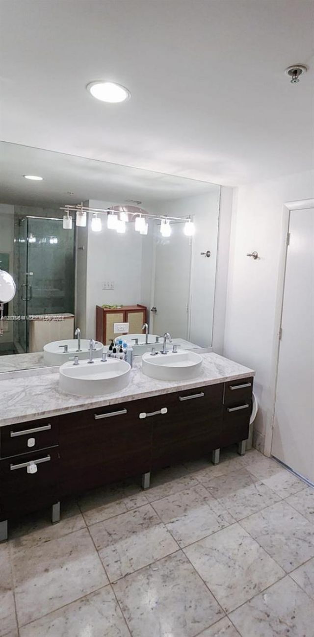 244 Biscayne Blvd, Unit 301, Miami, FL 33132 Photo