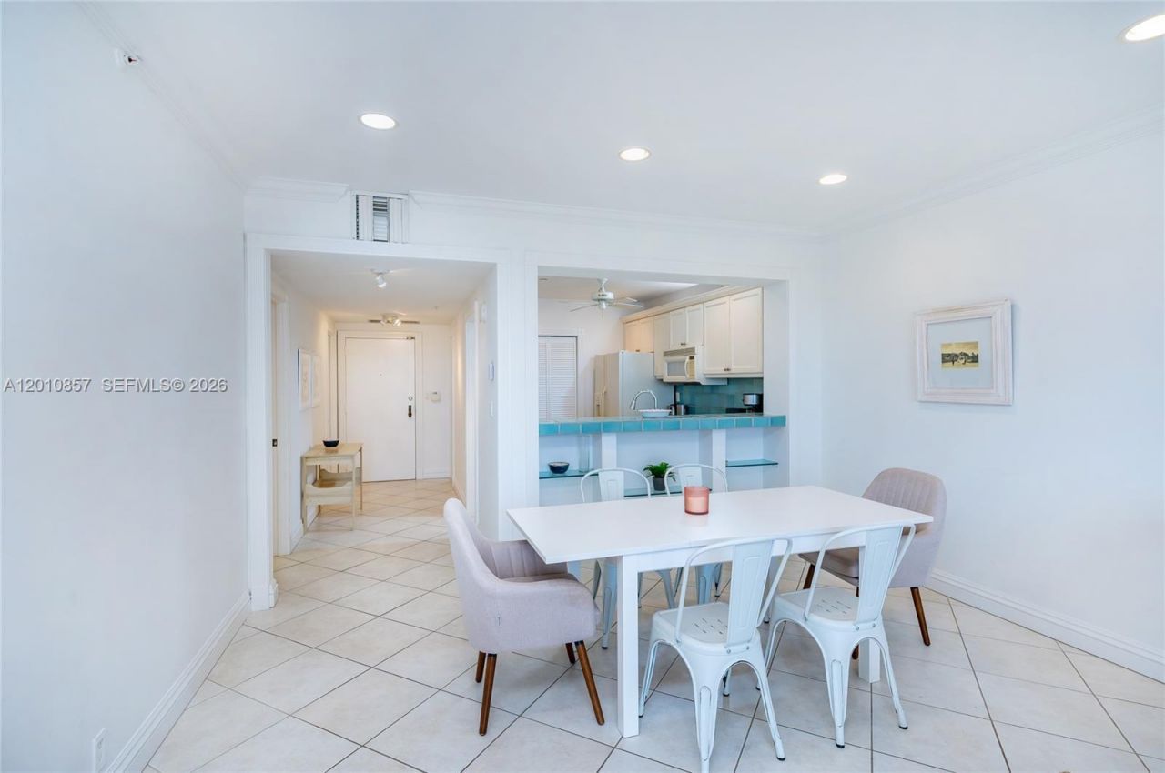 201 Crandon Blvd , Unit 505, Key Biscayne, FL 33149 Photo