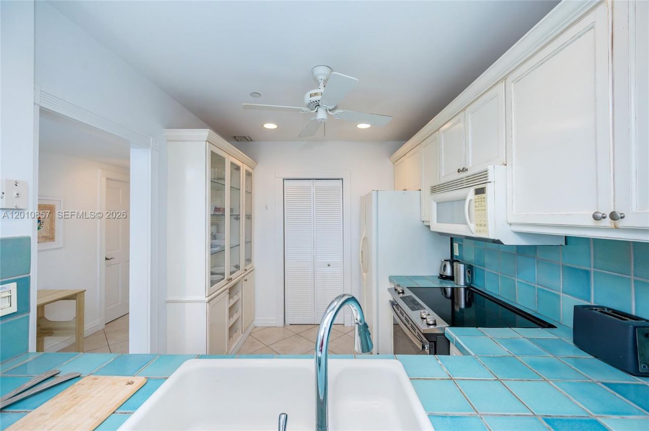 201 Crandon Blvd , Unit 505, Key Biscayne, FL 33149 Photo