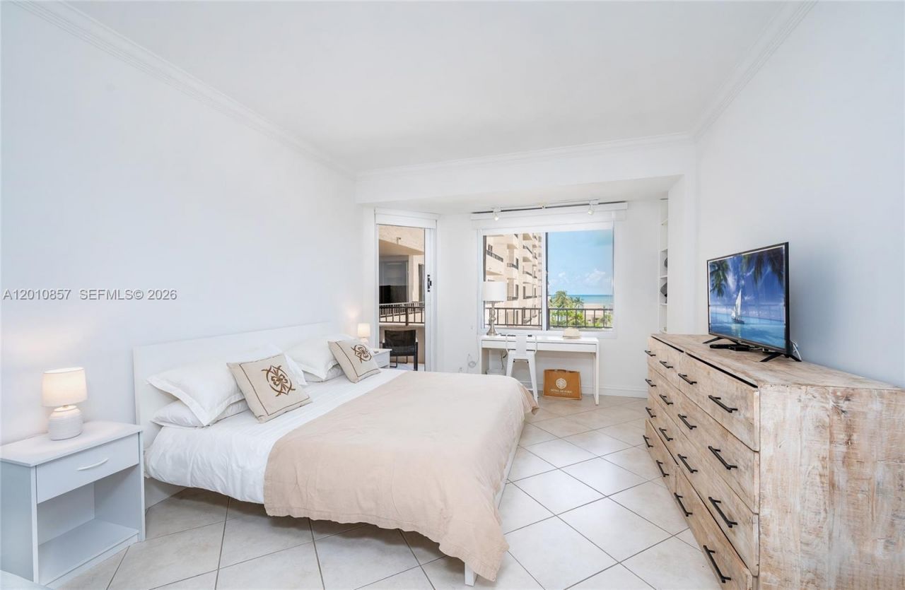 201 Crandon Blvd , Unit 505, Key Biscayne, FL 33149 Photo