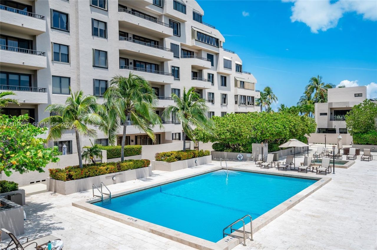 201 Crandon Blvd , Unit 505, Key Biscayne, FL 33149 Photo