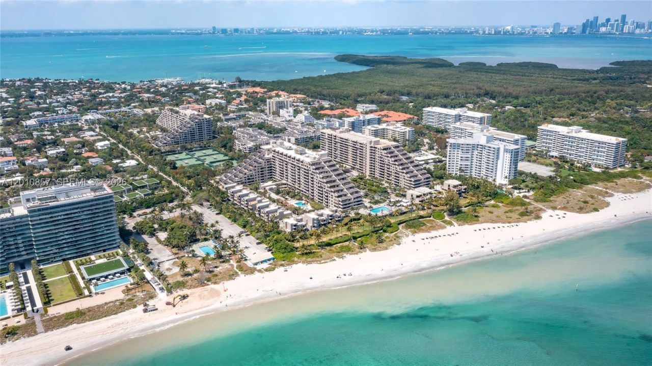 201 Crandon Blvd , Unit 505, Key Biscayne, FL 33149 Photo