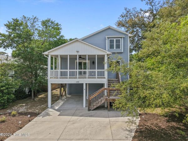 105 SW 11th Street, Oak Island, NC 28465