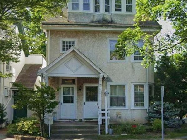 158 W STATE STREET, DOYLESTOWN, PA 18901
