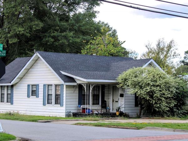 1200 W South Street , Benton, AR 72015