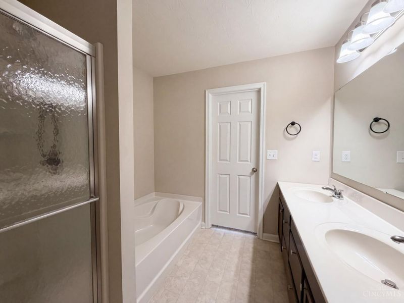 4189 Black Bear Drive, Turtle Creek Twp, OH 45036 Photo 25