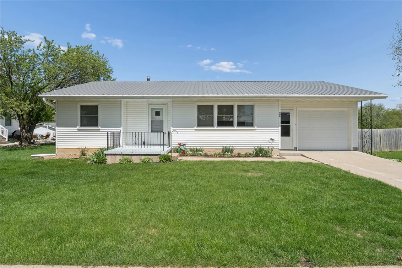 406 W 1st Street, Mechanicsville, IA 52306 Main Photo