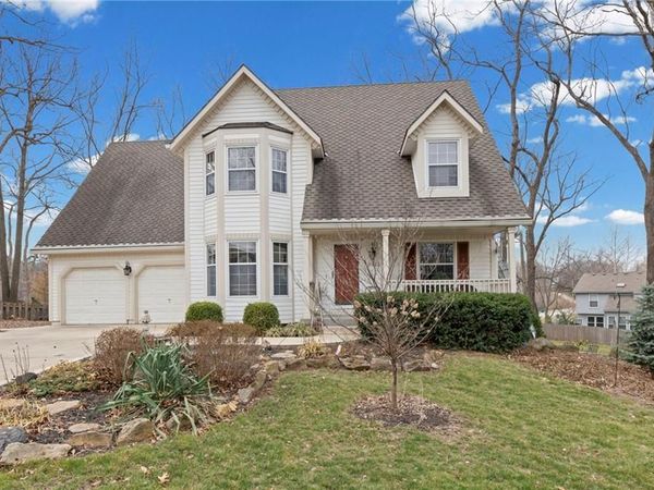 10913 Oak Drive, Kansas City, KS 66109