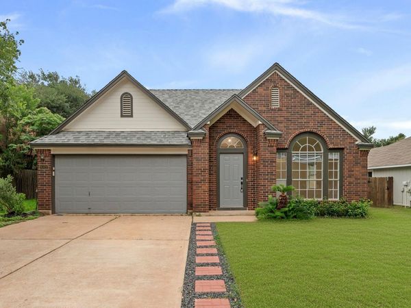 8322 Doe Meadow DR, Austin, TX 78749