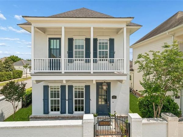 584 BOCAGE Court , Covington, LA 70433
